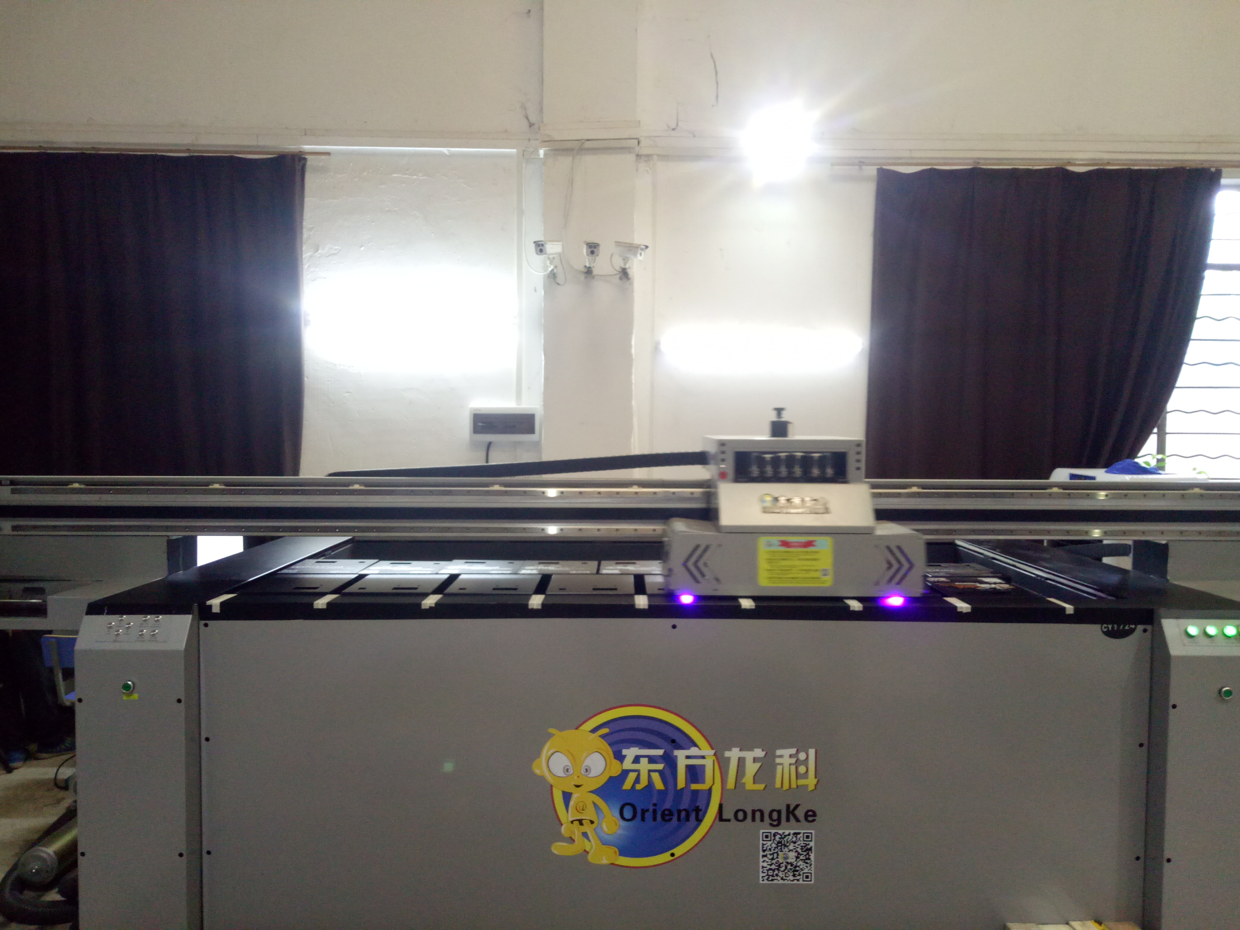 UV平板打印机多少价格才合适?